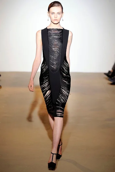 Look 28